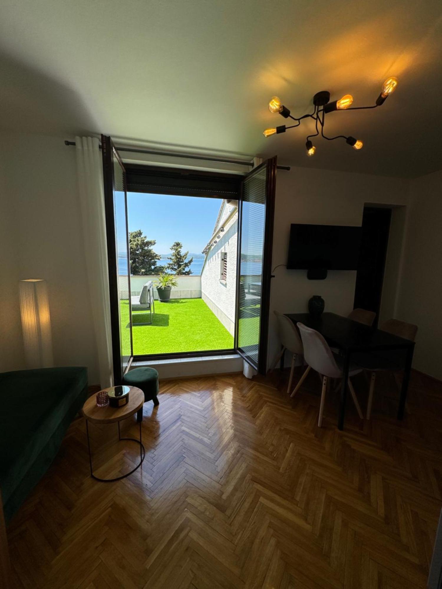 Penthouse Apartment Цриквеница Экстерьер фото